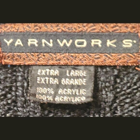 YARNWORKS Women's Oversized Black V- Neck Sweater - Picture 8 of 10